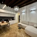 Elegant City Apartment - Milano Centro